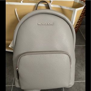 🖤NWT Michael Kors Medium Erin Backpack🖤